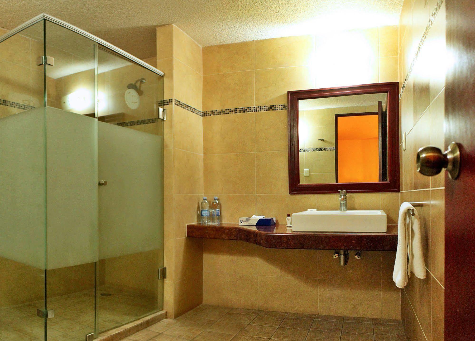 Hotel Cr Tehuacán Eksteriør bilde